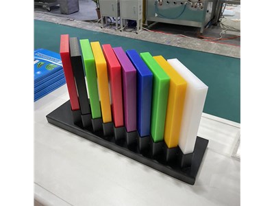 不同材质的塑料板各自有什么特点？